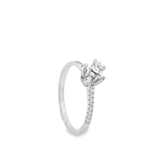 Elegant Diamond Engagement Ring
