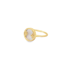 Elegant Gold Floral Ring