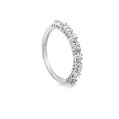 Diamond Ring in 18k Gold