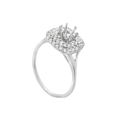 Elegant Diamond Halo Ring