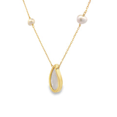 Elegant Pearl and Teardrop Pendant Necklace