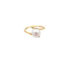 Elegant Pearl Ring