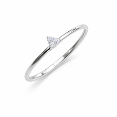 Triangle Diamond Cluster Ring
