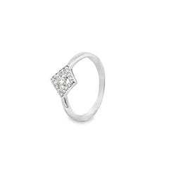 Elegant Diamond Ring