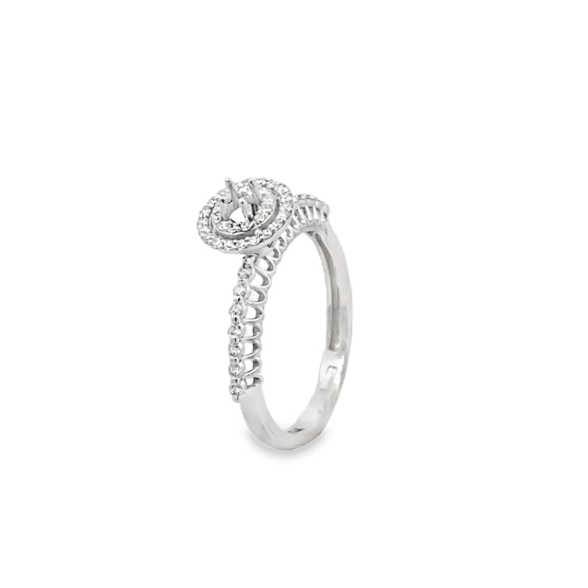 Round Halo Diamond Engagement Ring Main image