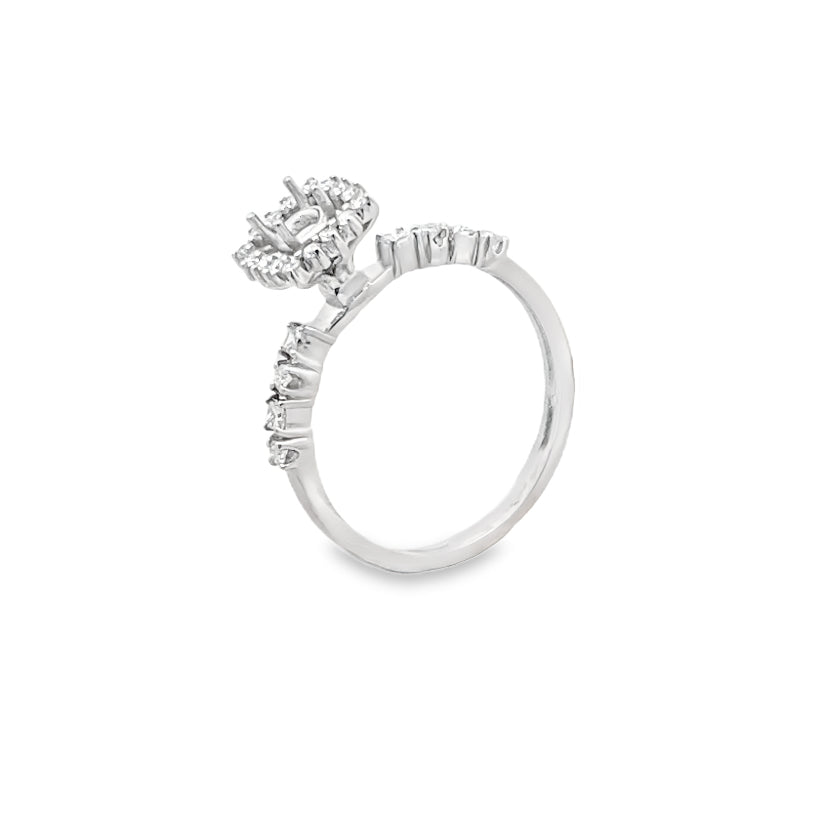 Round Halo Diamond Engagement Ring Main image