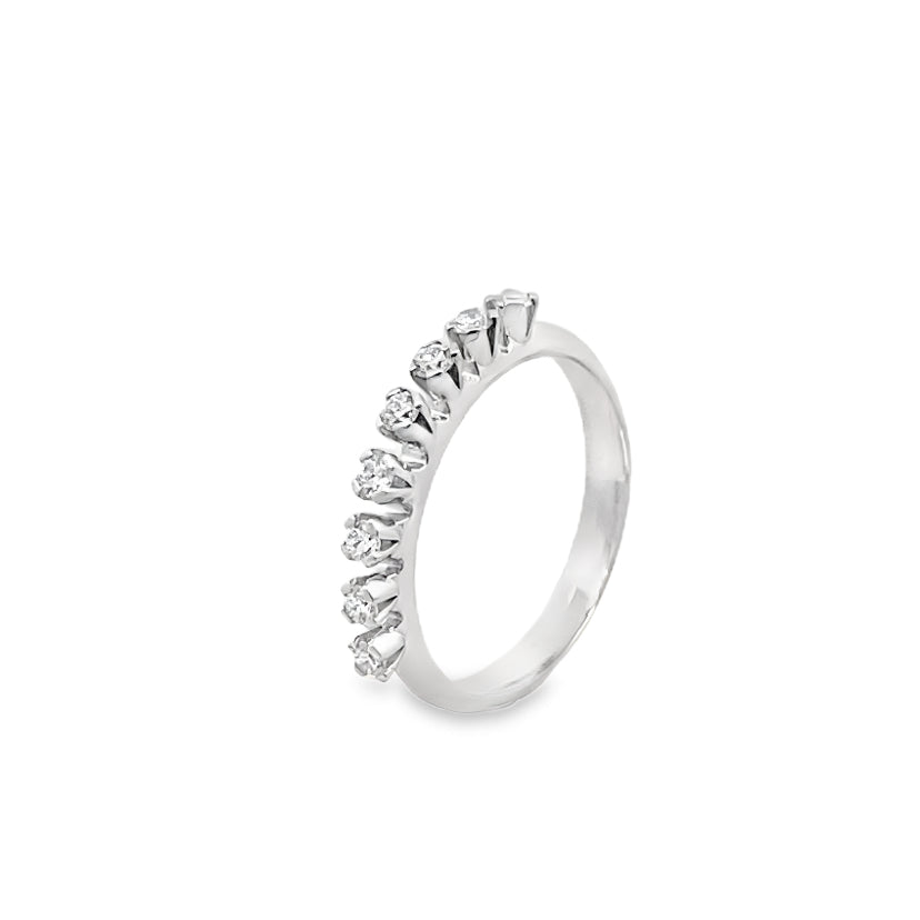Elegant Diamond Ring