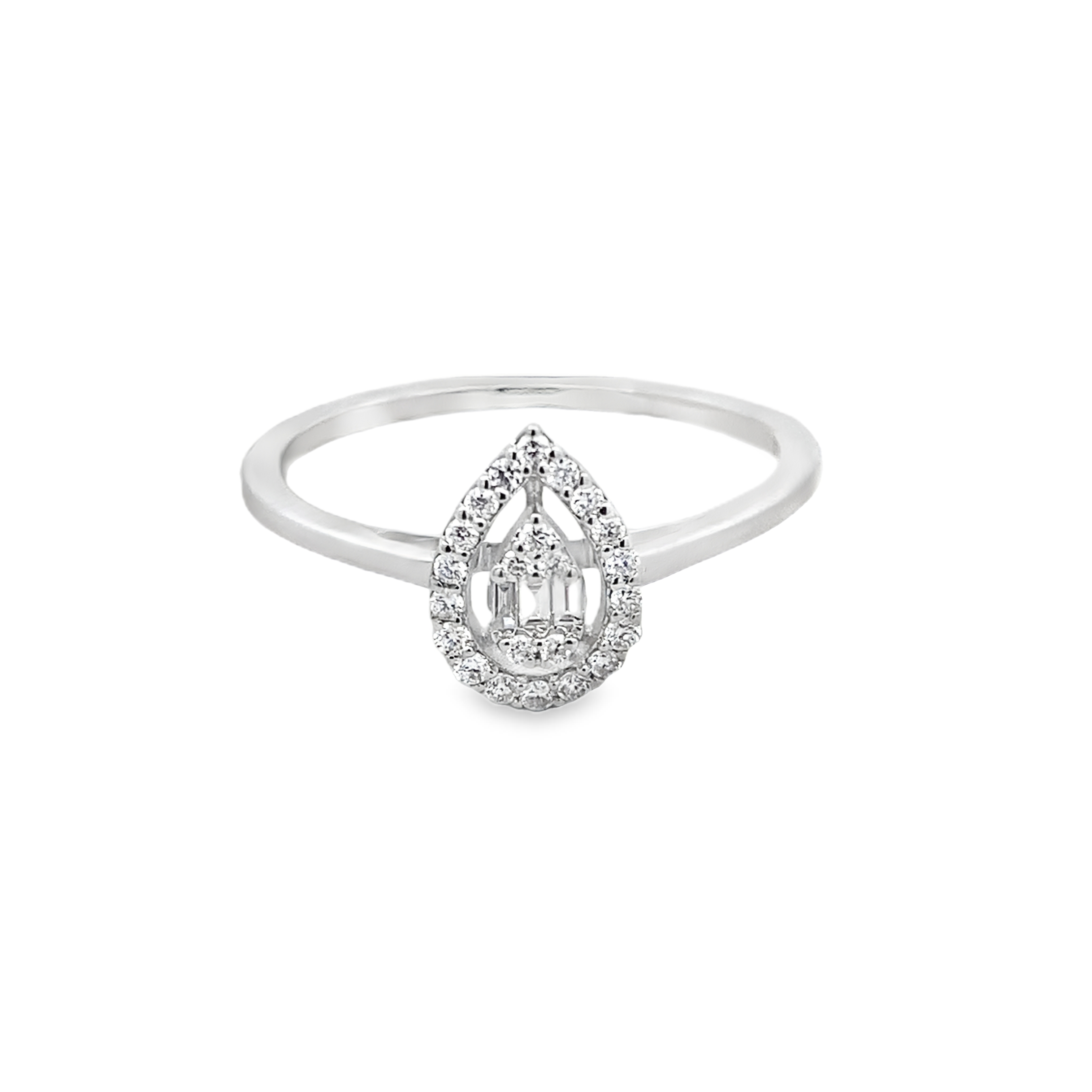 Diamond Ring in 18k Gold