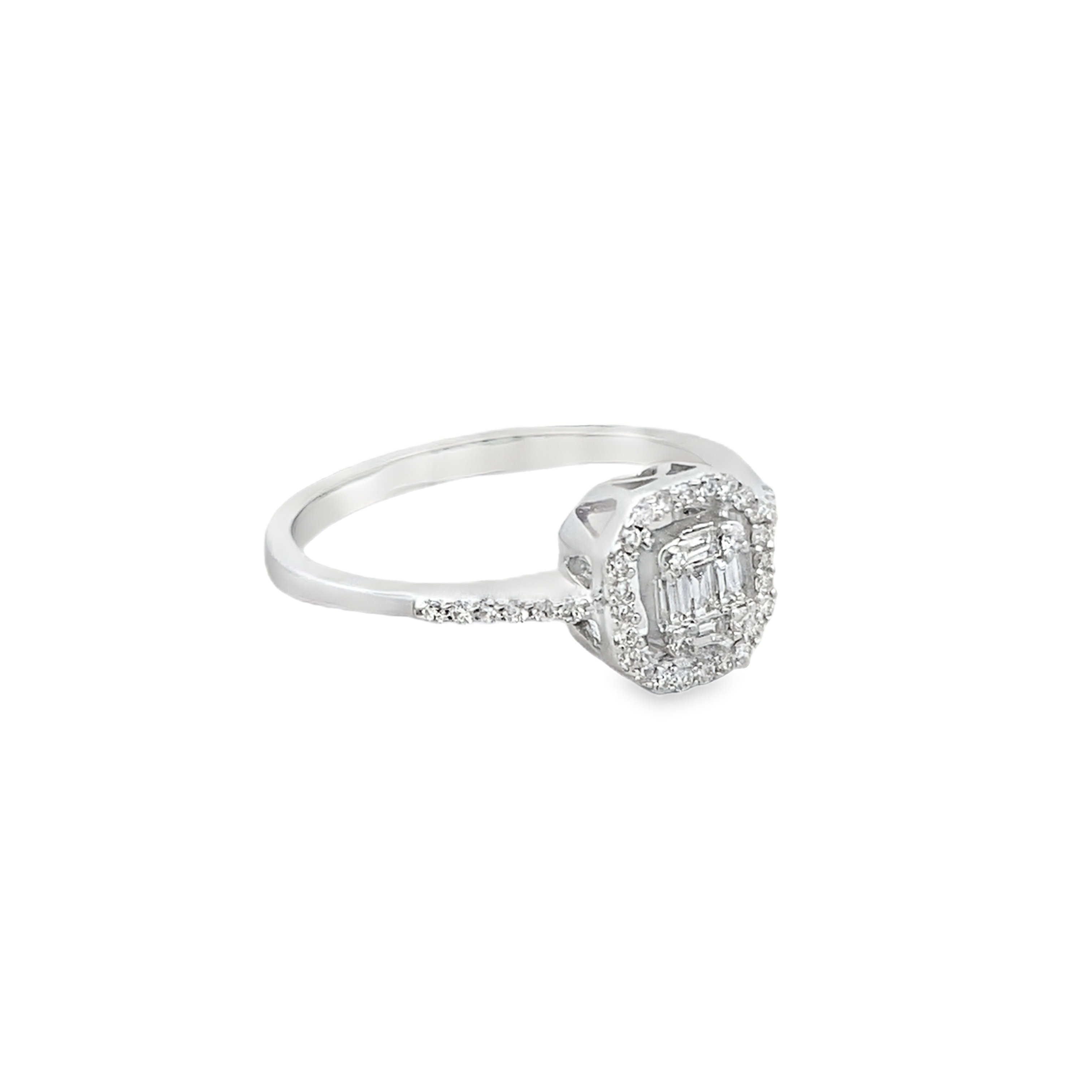 Elegant Diamond Engagement Ring