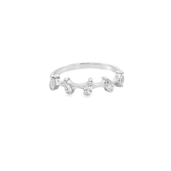 Elegant Silver Ring with Sparkling Stones