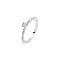 Elegant Diamond Ring