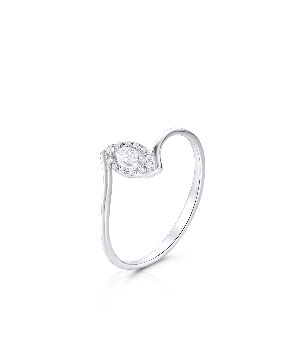 Diamond Ring in 18k Gold