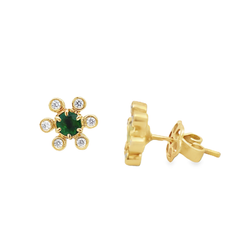Shop 18K Gold Emerald & Diamond Flower Stud Earrings by Amadura Jewelry. 0.50 CT G VS1 natural diamonds. Visit El Korba & Citystars. IGI, GIA & HRD certificates.
