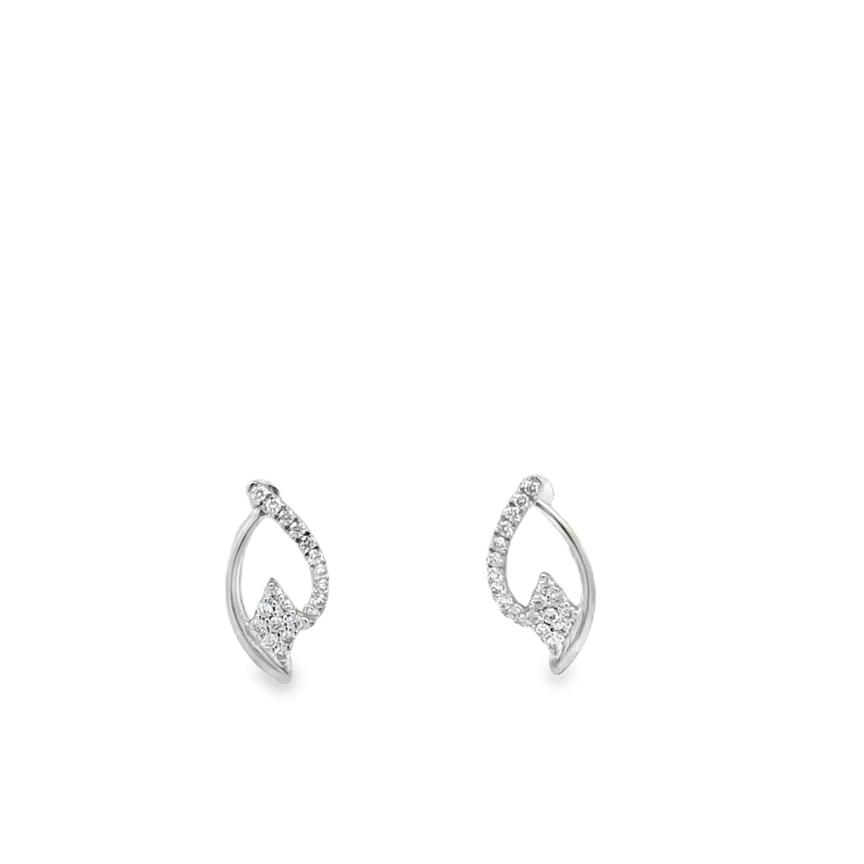 Shop Diamond Leaf Stud Earrings by Amadura Jewelry. 0.16 CT G VS1 natural diamonds. Visit El Korba & Citystars. IGI, GIA & HRD certificates.