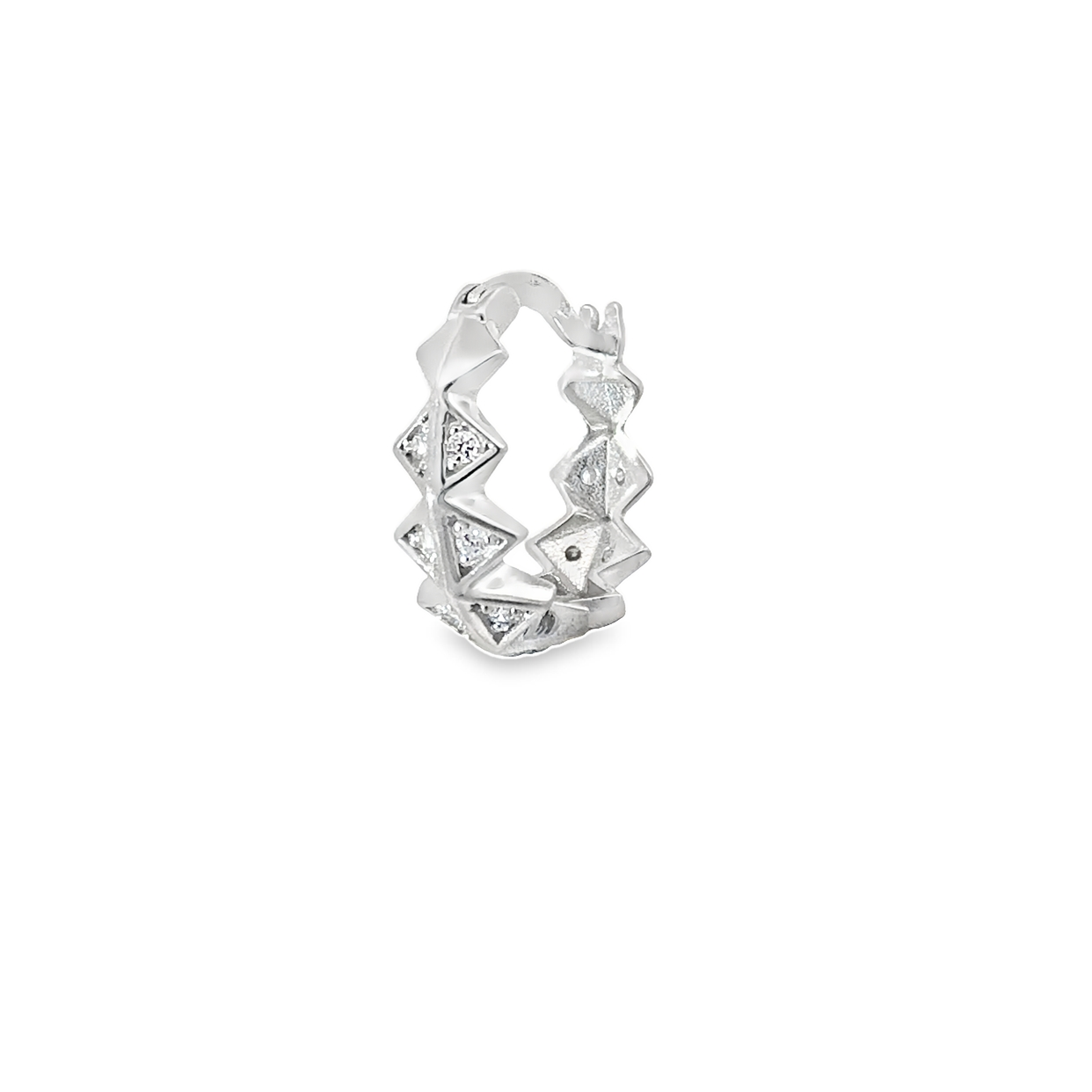 Shop Geometric Diamond Hoop Earrings by Amadura Jewelry. 0.25 CT G VS1 natural diamonds. Visit El Korba & Citystars. IGI, GIA & HRD certificates. Main image