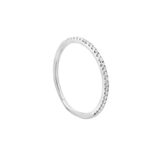 Diamon ring with small stones