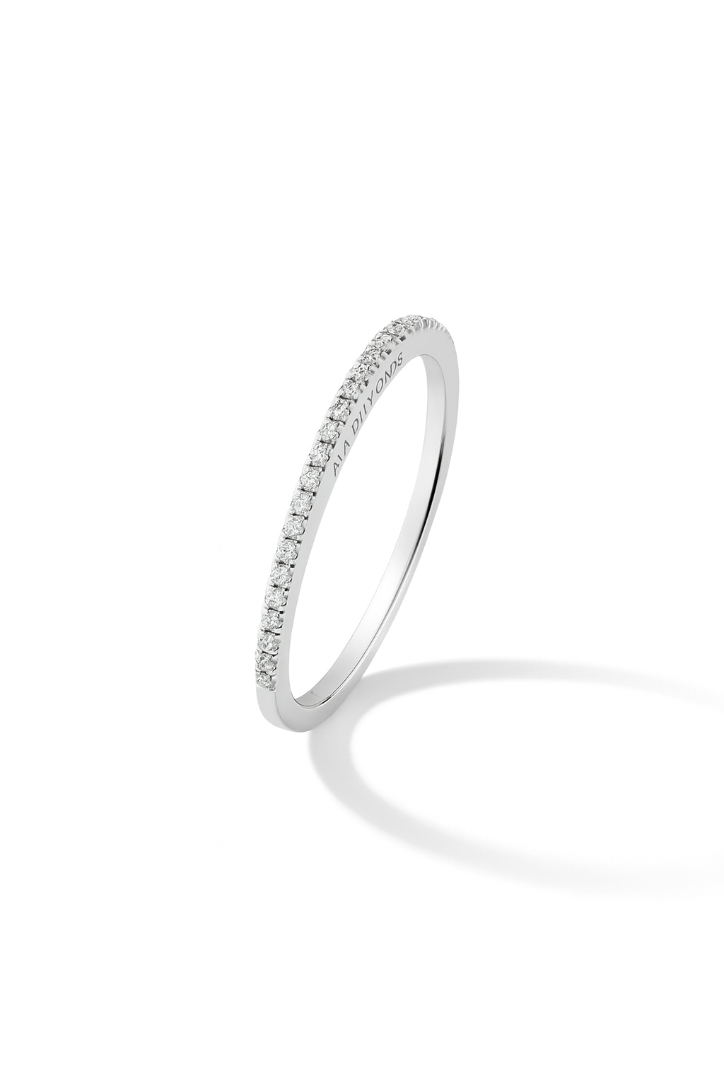 White gold  ring with small diamonds